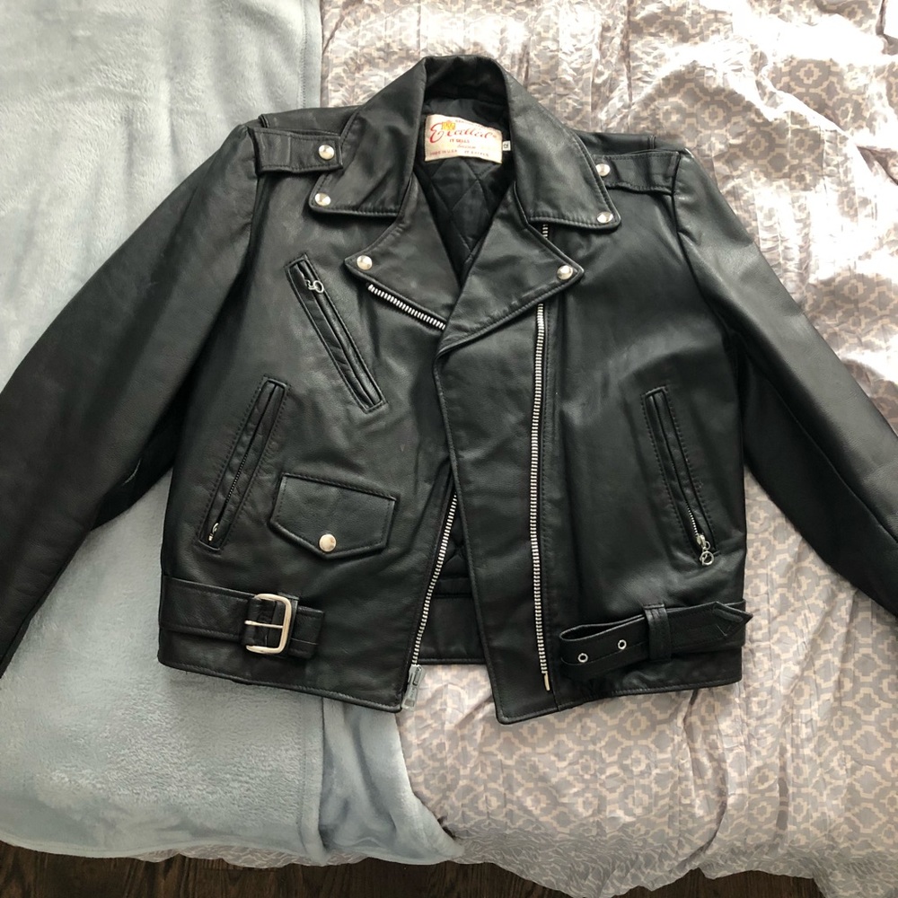 VINTAGE LEATHER MOTORCYCLE JACKET